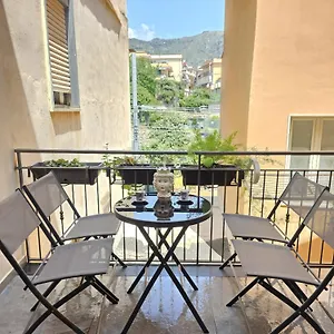 https://beautiful-naxos-house.sicilyhotelsitaly.net